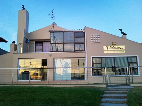 5-Star Luxury at The Waterfront Guesthouse in Port Owen