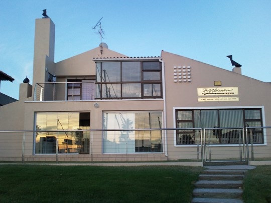 5-Star Luxury at The Waterfront Guesthouse in Port Owen