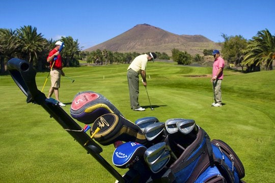 A rousing game of golf gets the blood flowing. By Sands Beach Lanzarote (Flickr)