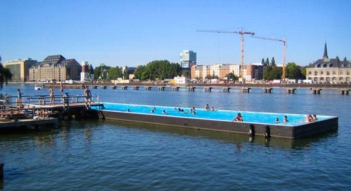 The Badeschiff by Mini Joan (Flickr)