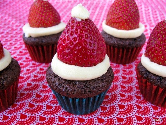 Santa Hats 3 by Bakingmakesthingsbetter Website