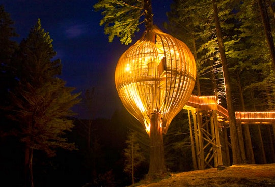 8 Interesting Eating Locations around the World