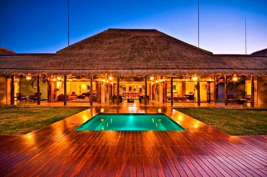 Botsebotse Luxury Retreat pool (TG)