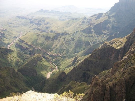 3 Beautiful Towns Hidden in the Drakensberg’s Shadow