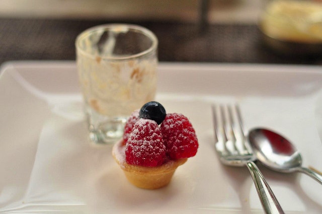 Lig jou pinkie vir R100 of minder