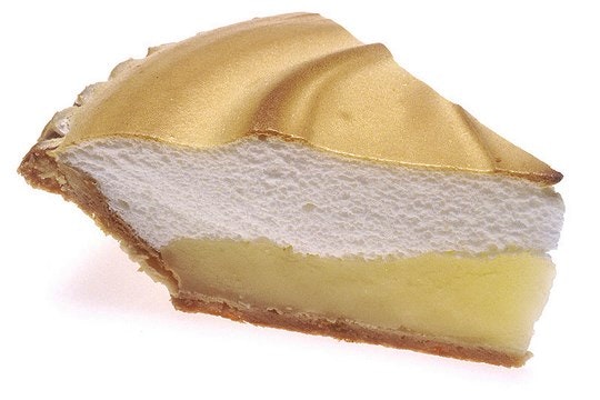 A slice of lemon meringue. By Renne Comet (Creative Commons)