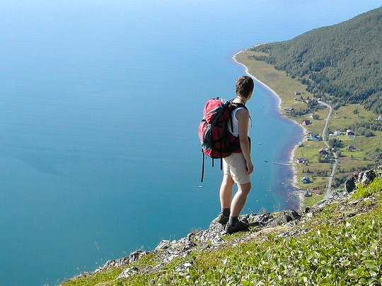 Hiking in the outdoors. By GuideGunnar - Artic Norway (Flickr)