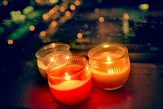 Candles by adnanbangladesh (Flickr)