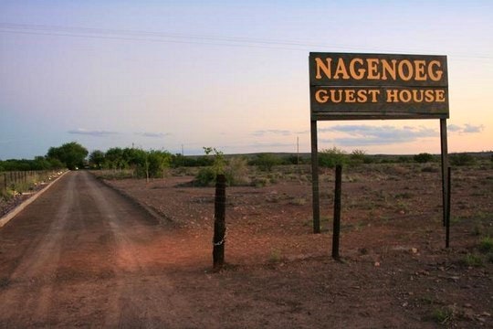Nagenoeg Guesthouse sign