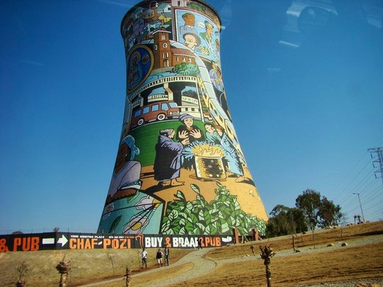 One of the two cooling towers in Soweto. By Don Pugh (Flickr)