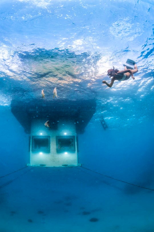 Underwater Room at Manta Resort