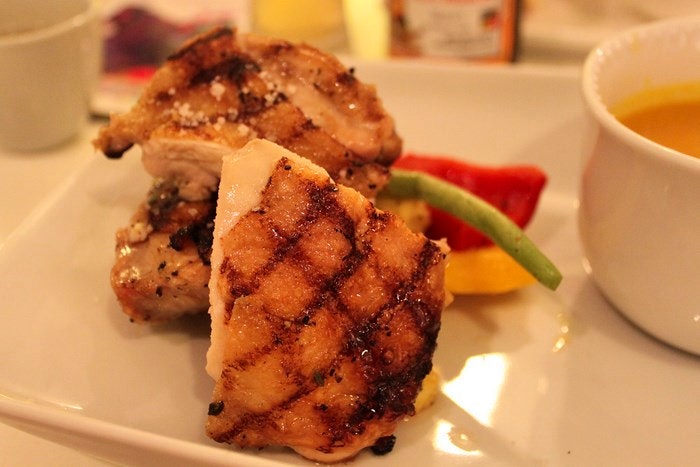 Grilled chicken. By Maya83 (Flickr) 