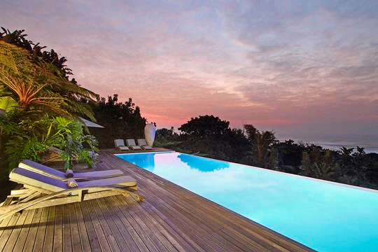 20 Most Beautiful Holiday Pools