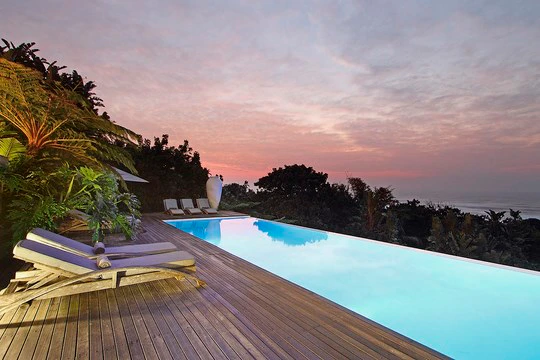 20 Most Beautiful Holiday Pools