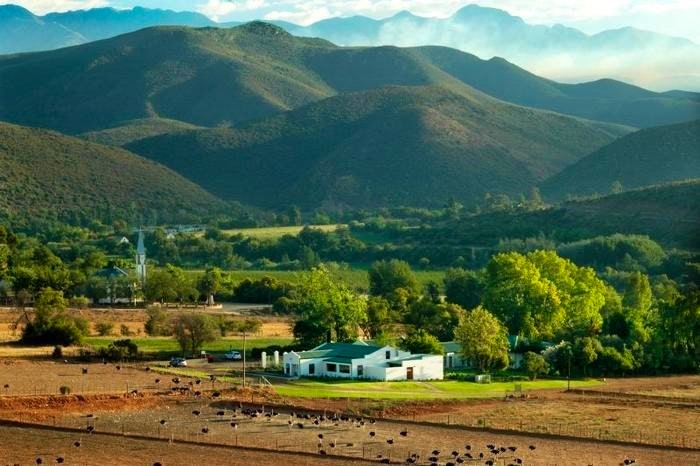 Oudtshoorn by Berluda Farmhouse and Cottages (TG) Oudtshoorn by Berluda Farmhouse and Cottages (TG)
