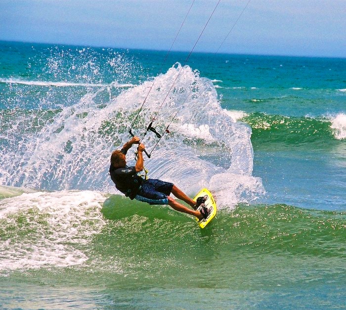 kite-surfing-blouberg-martieswart(flickr)
