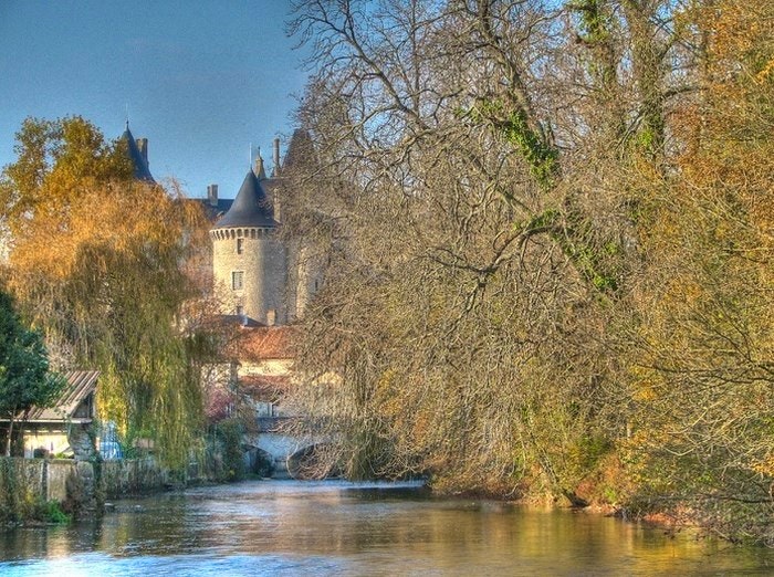 Autumn at Verteuil. By Michael Clarke Stuff (Flickr)