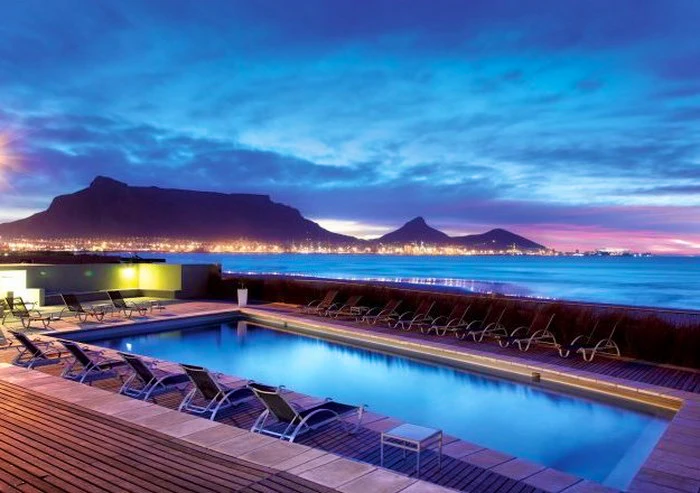 Don’t Miss the Bus – A Half-Day Outing in Cape Town