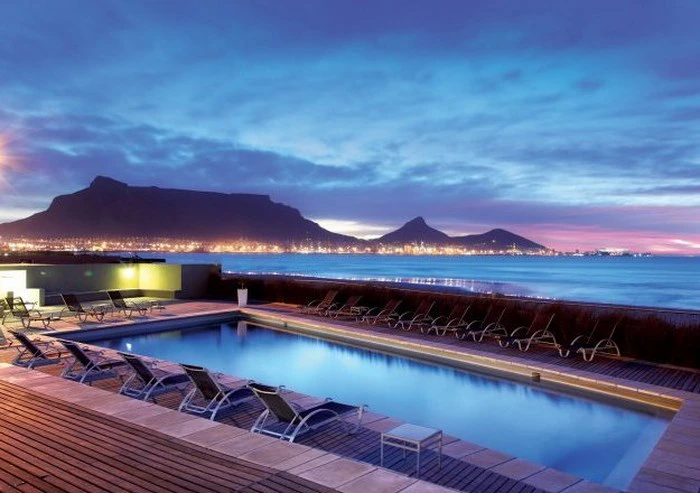 Don’t Miss the Bus – A Half-Day Outing in Cape Town