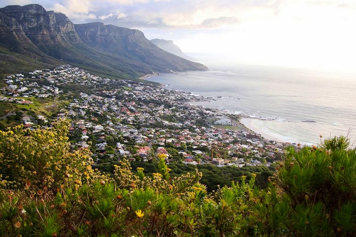 Hiking views from above Camps Bay. By warrenski (Flickr)