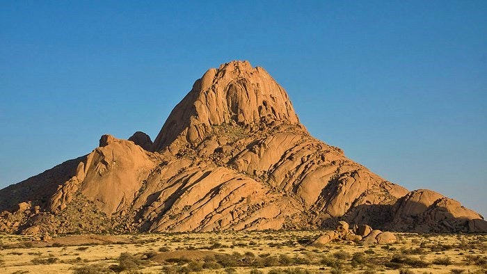 19. Rock Climb at Spitzkoppe (C) Ikiwaner (Creative Commons)
