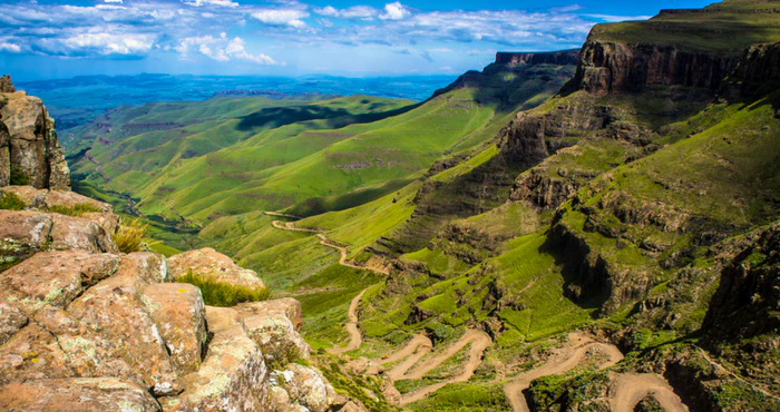 15 Scenic Mountain Passes in South Africa