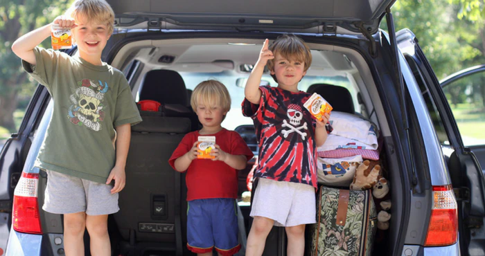 10 ways to keep the kids happy on a roadtrip