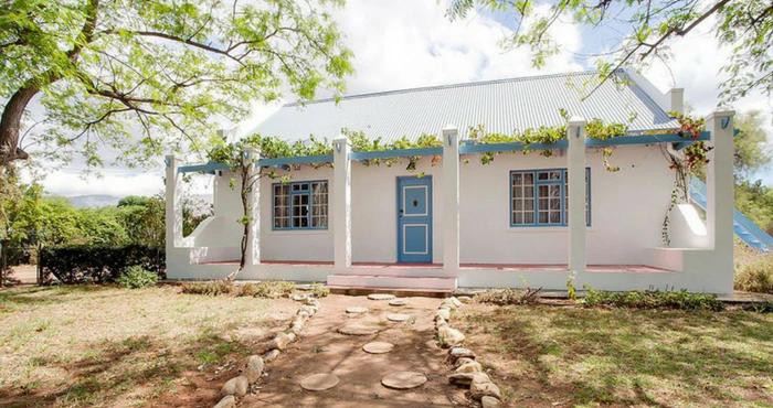 Dis Hemelsblou op die Platteland: 10 Blou Kothuisies vir ’n Bobaas-blaaskans