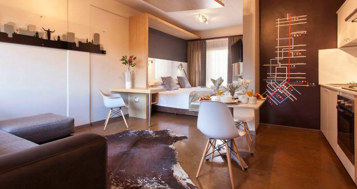 This open-plan apartment is spacious and homely | Photo: TravelGround