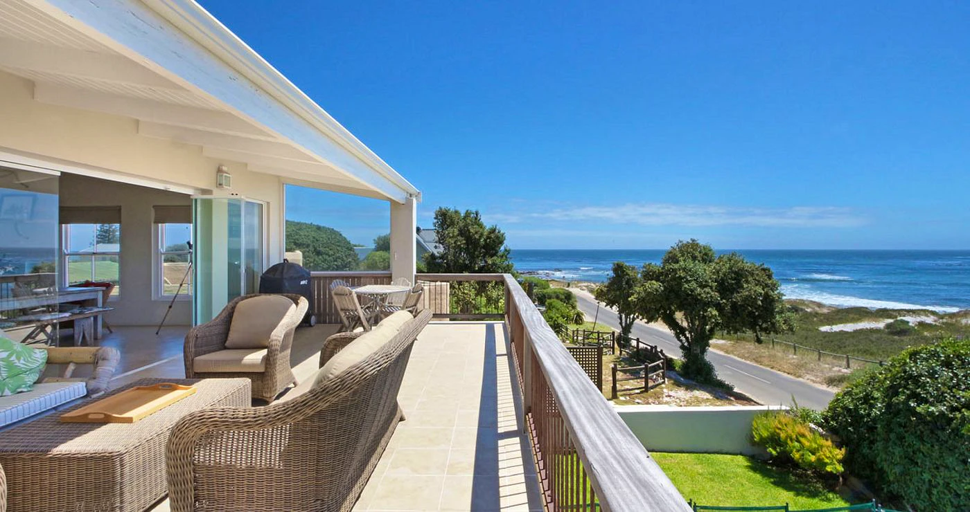 18 Strandhuise vir Groot Groepe