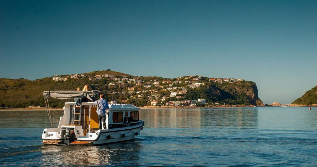5 Stunning Houseboat Getaways