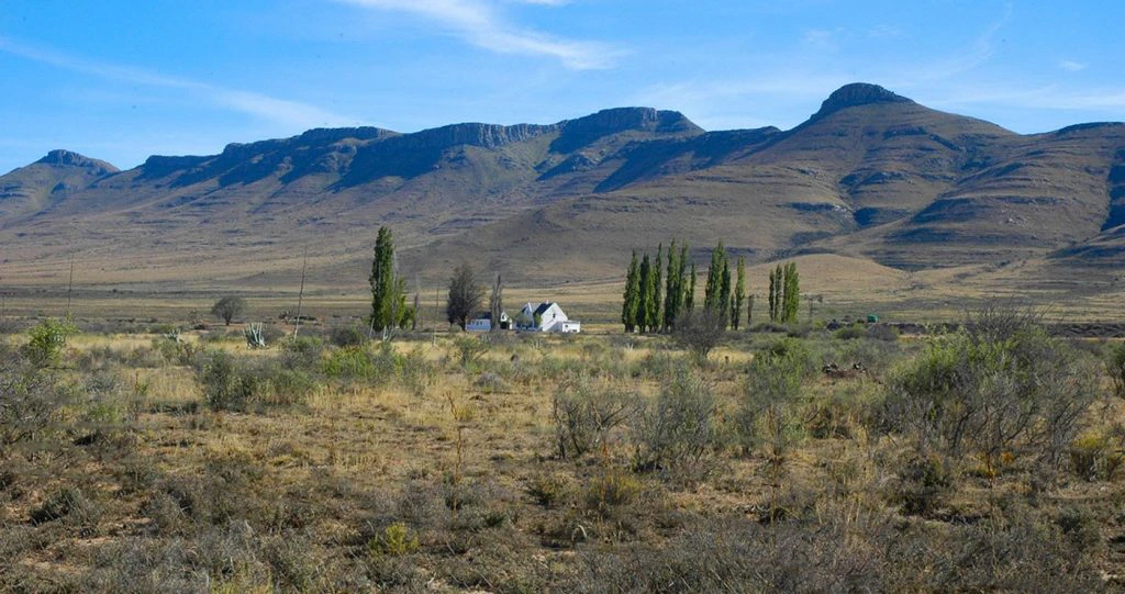 Vrede in die Groot Karoo: 7 Kothuise en 7 Doendinge naby Graaff-Reinet