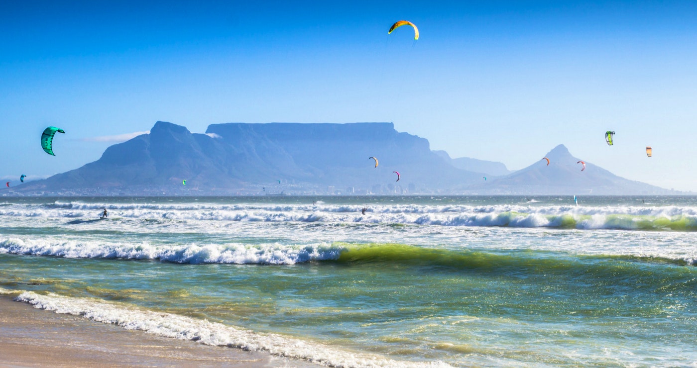 Kitesurfing with Coastline in Cape Town