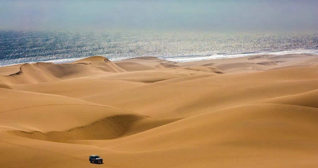 Namibië Roep: ’n Handjievol Doendinge en Blyplekke!