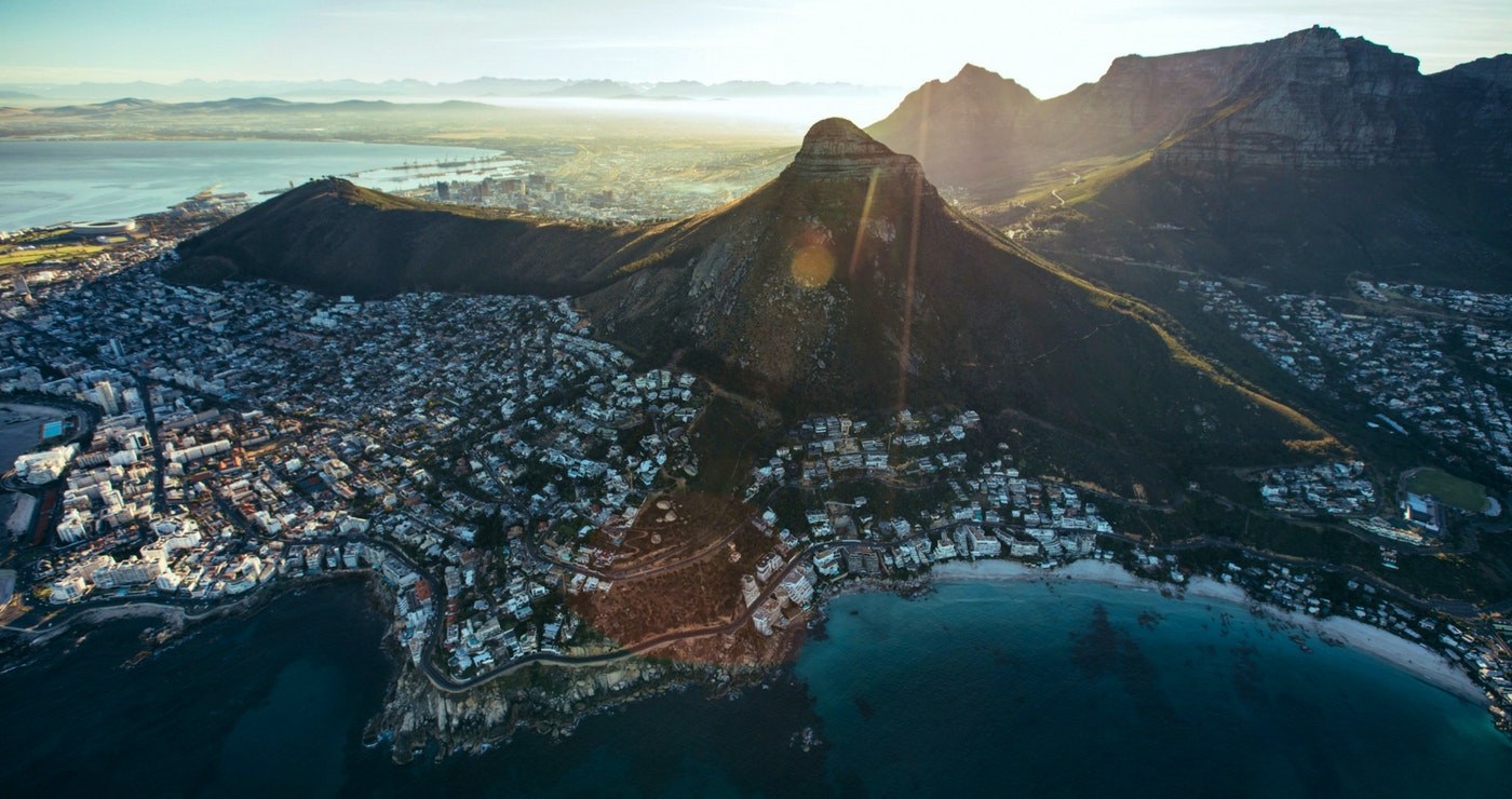 Verf die Moederstad Rooi met net R200 in jou Sak!