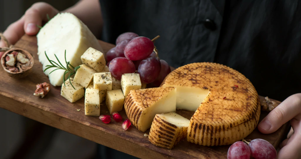 Kom Proe Smullekker Kase op hierdie Plase