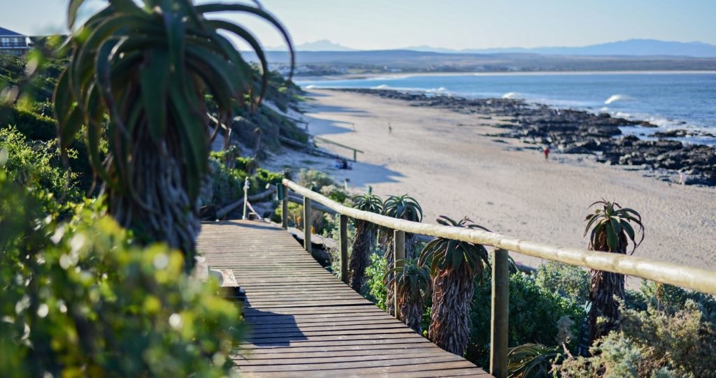Jeffreysbaai: Son, See, Skulpe en Branderplankry