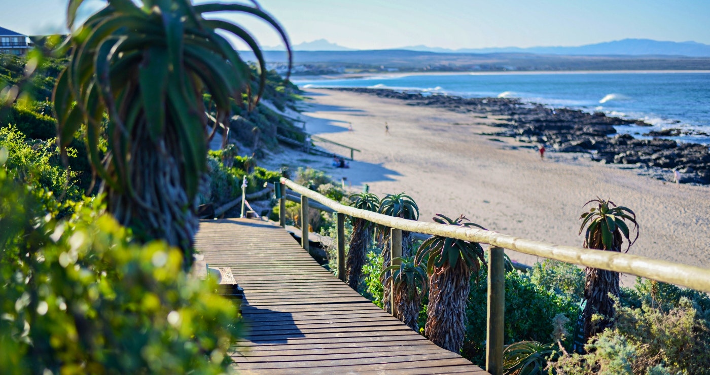 Jeffreysbaai: Son, See, Skulpe en Branderplankry