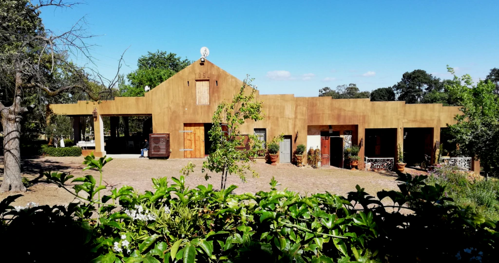 LekkeSlaap Loer in by Langkloof Roses