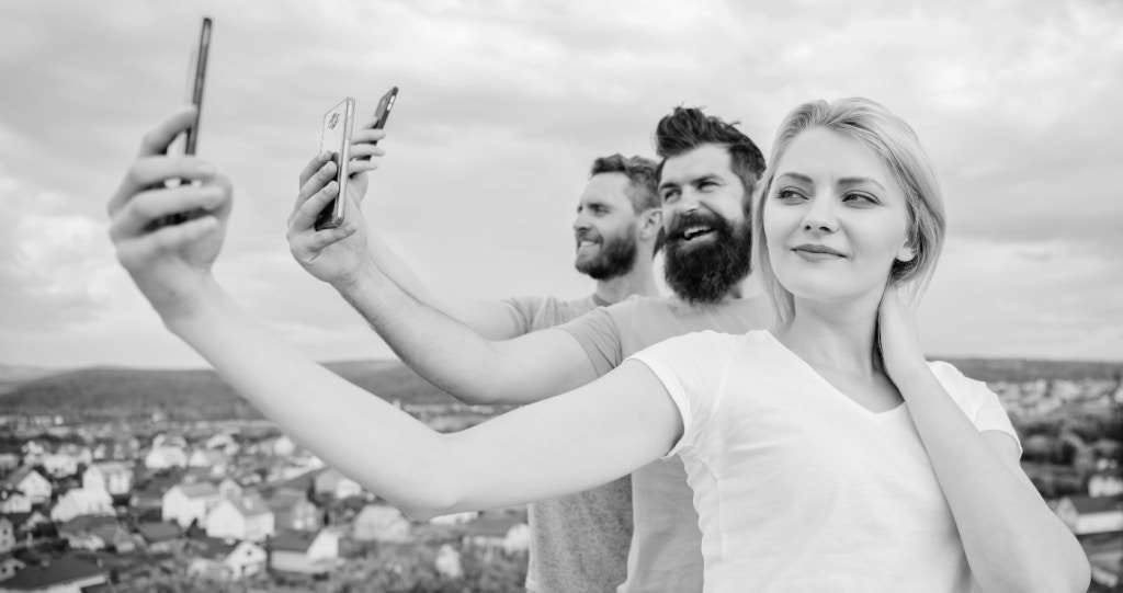Suid-Afrika se bergtoppe, plaaspaaie en die ver(wond)ering van selfies