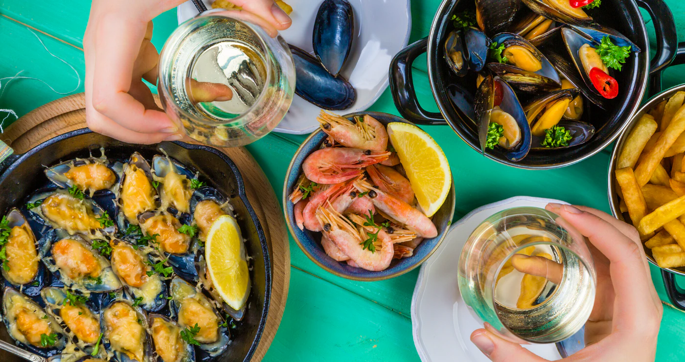 Tone in die sand by dié kindervriendelike strandrestaurante