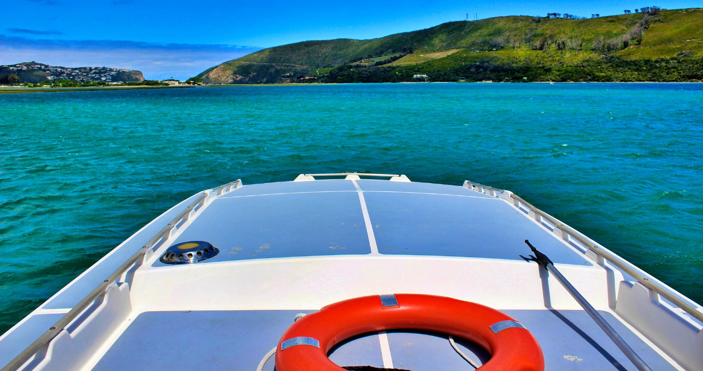 A Night on a Knysna Houseboat and an Adventure up The Heads