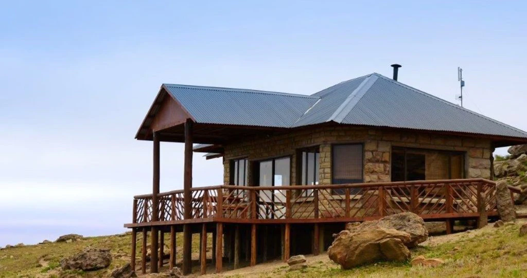 10 romantiese wegbreke in die berge