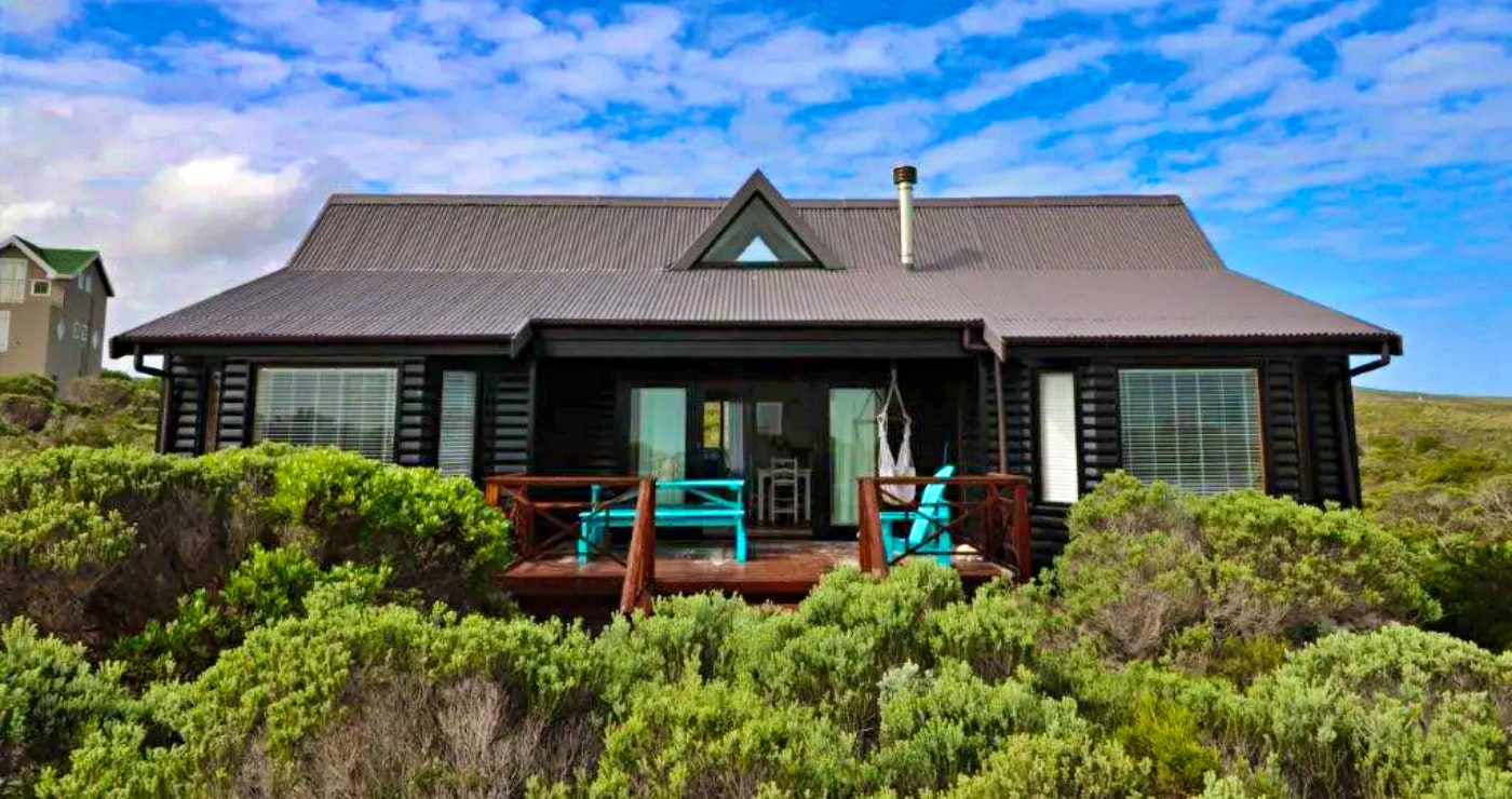 Dié strandhuise is nog beskikbaar vir Desember