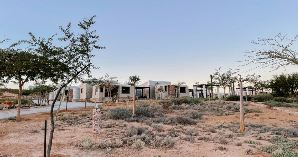 Letsatsi Lodge: ’n Oase op die Knersvlakte