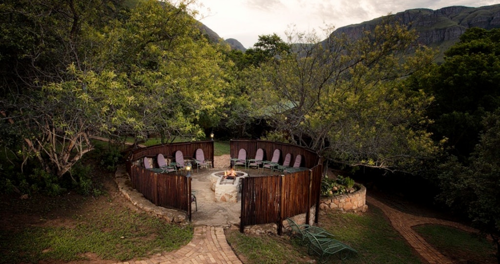 12 bobaas-braaiplekke reg oor die land