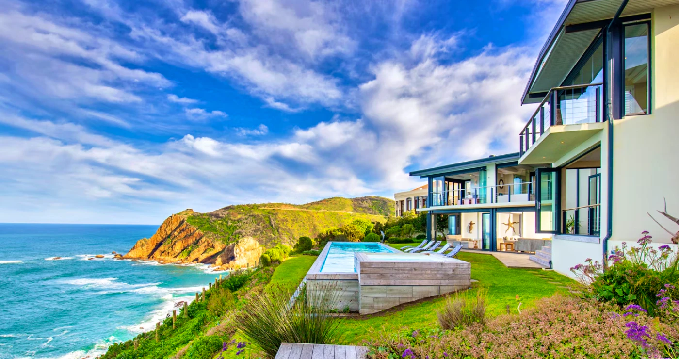 30 Accommodations with Jacuzzis in the Western Cape