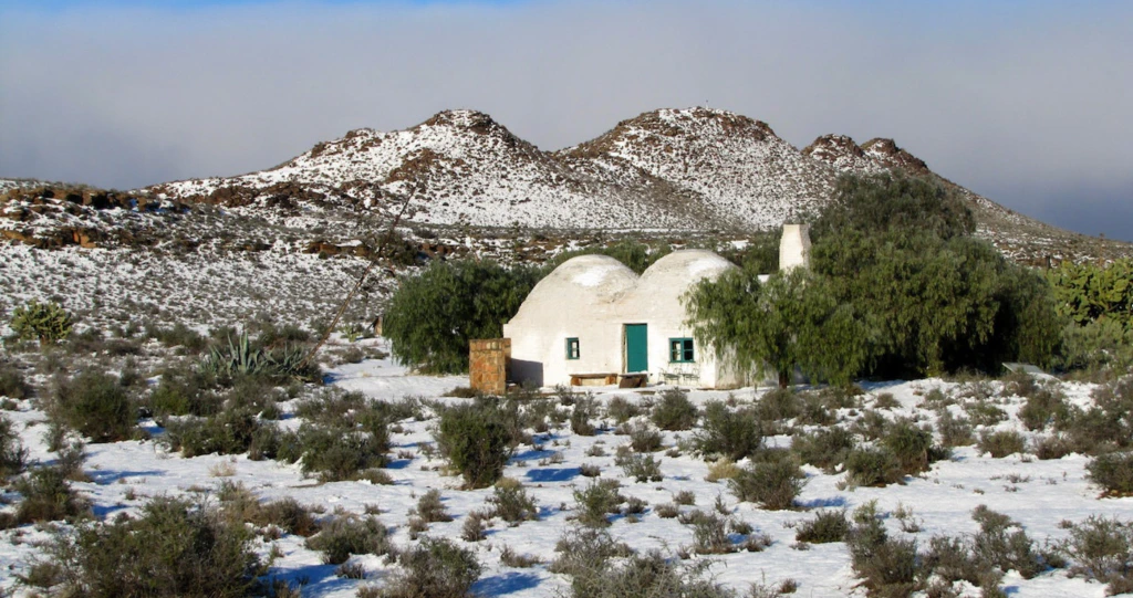 Vuurwarm bestemmings vir jou winterwegbreek