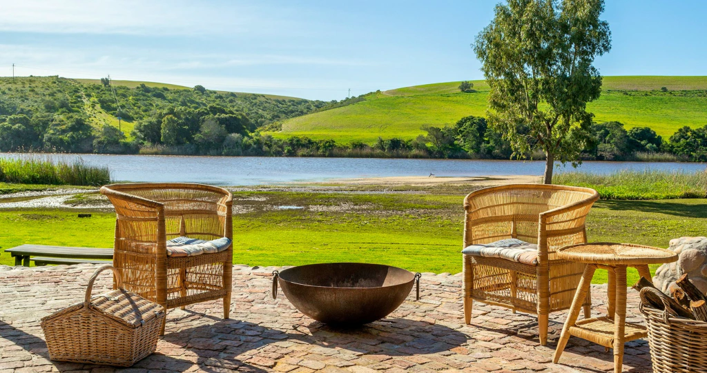 Stays by Rivers and Dams in the Western Cape