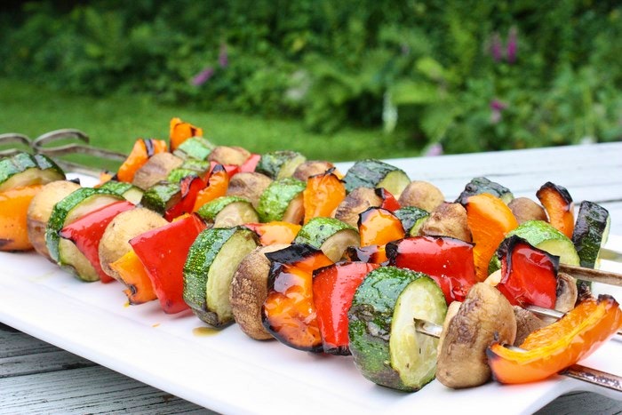 Veggie kebabas via meal makeover moms (Flickr)